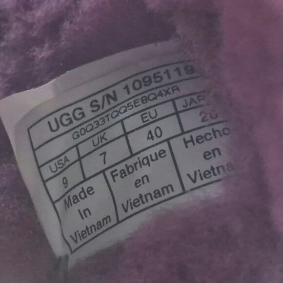 UGG "Fluff Yeah" Fuchsia Pink Womens Slides/Slippers Size 9 - Picture 9 of 12